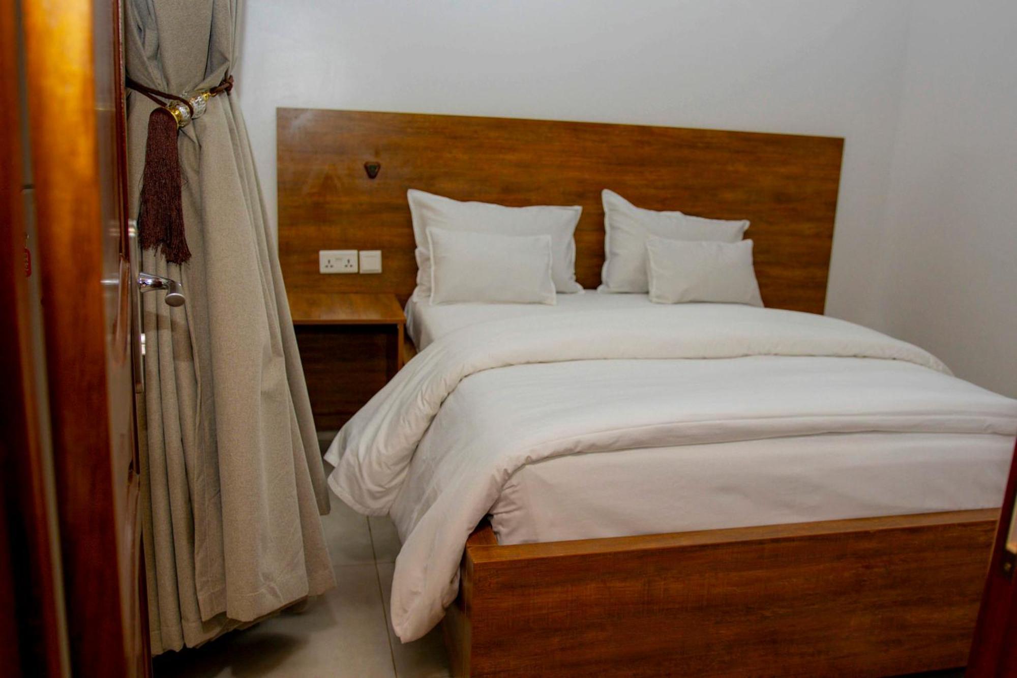 Ally Ngali Motel Kigali Exterior photo